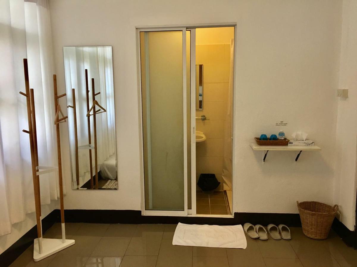 Cozy By Funwahn Bed & Breakfast Chiang Mai Exterior photo