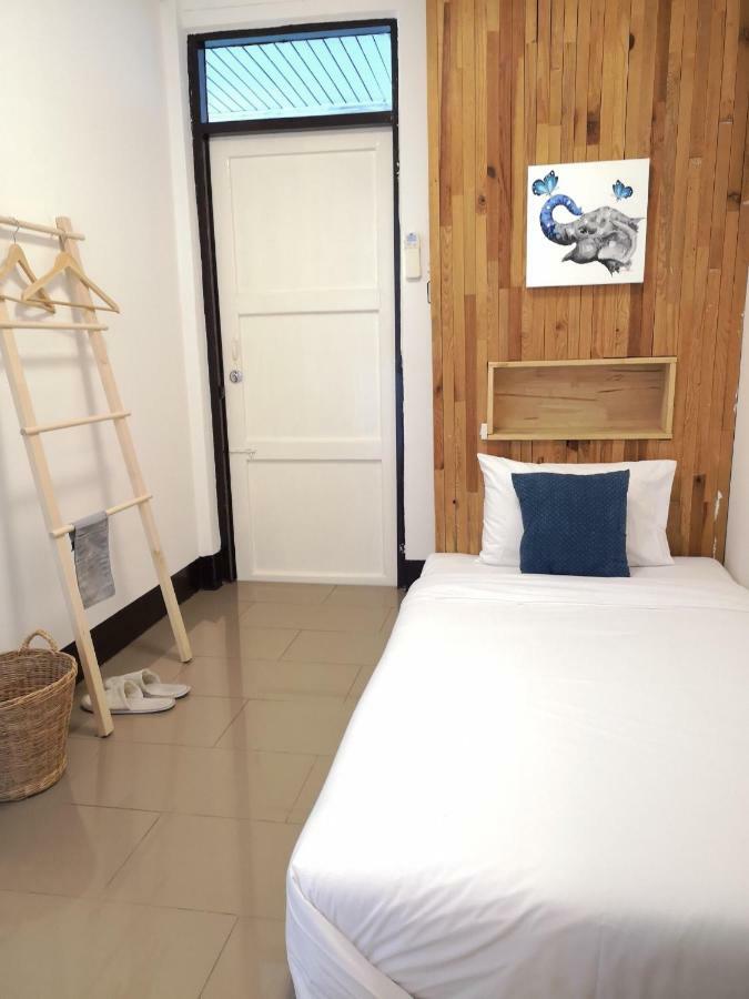 Cozy By Funwahn Bed & Breakfast Chiang Mai Exterior photo